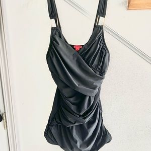 Spanx tummy control one piece swimsuit retail $180 nwot with liner. Size 8.